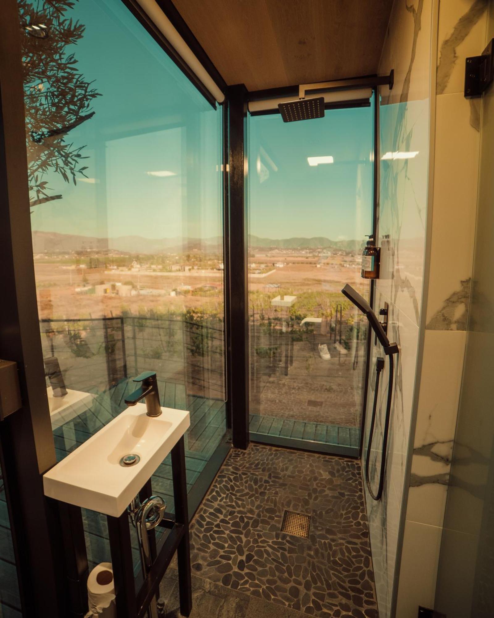 Bajo Estrellas Hotel Contemporaneo Валье-де-Гуадалупе Экстерьер фото