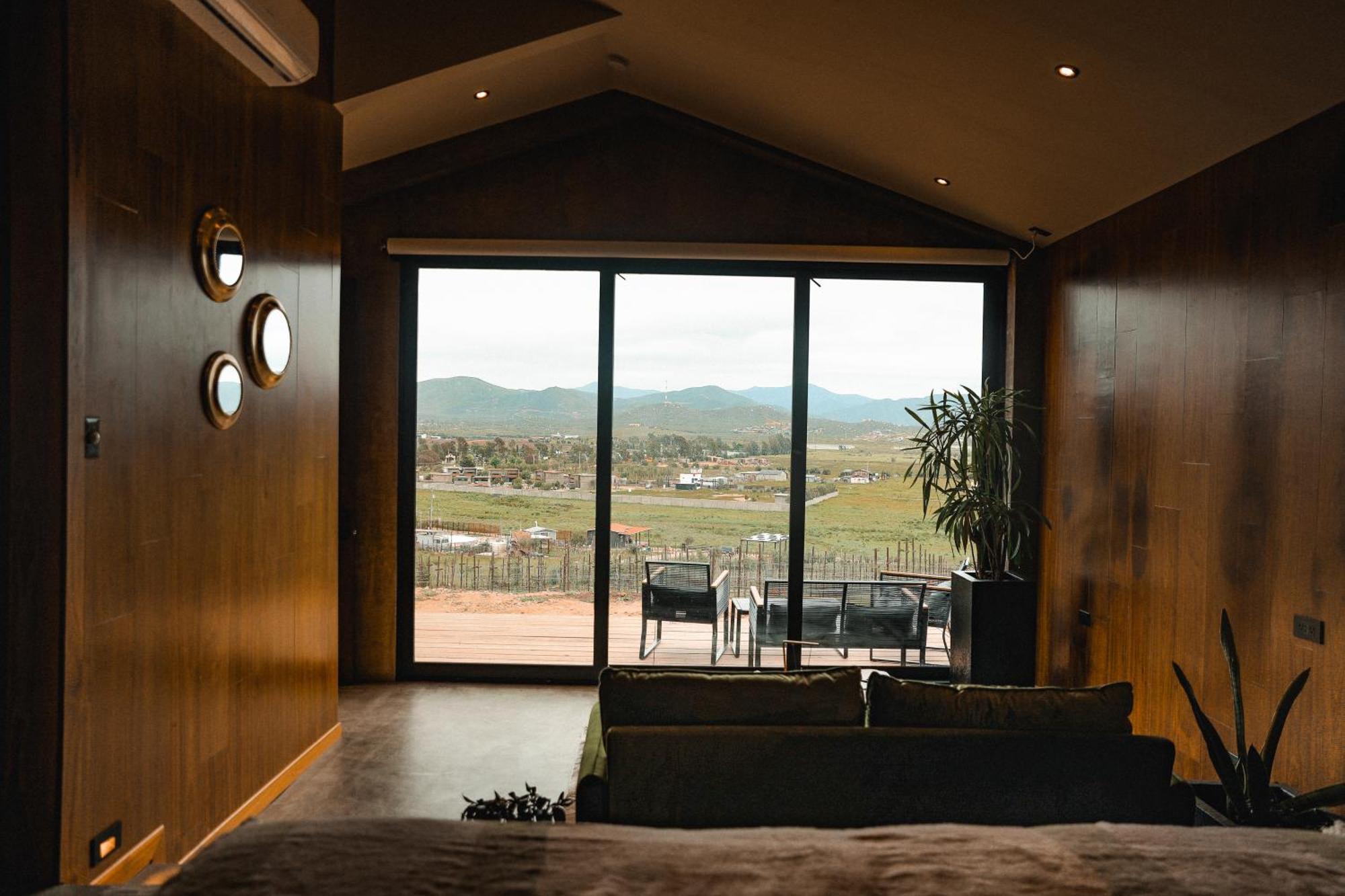 Bajo Estrellas Hotel Contemporaneo Валье-де-Гуадалупе Экстерьер фото