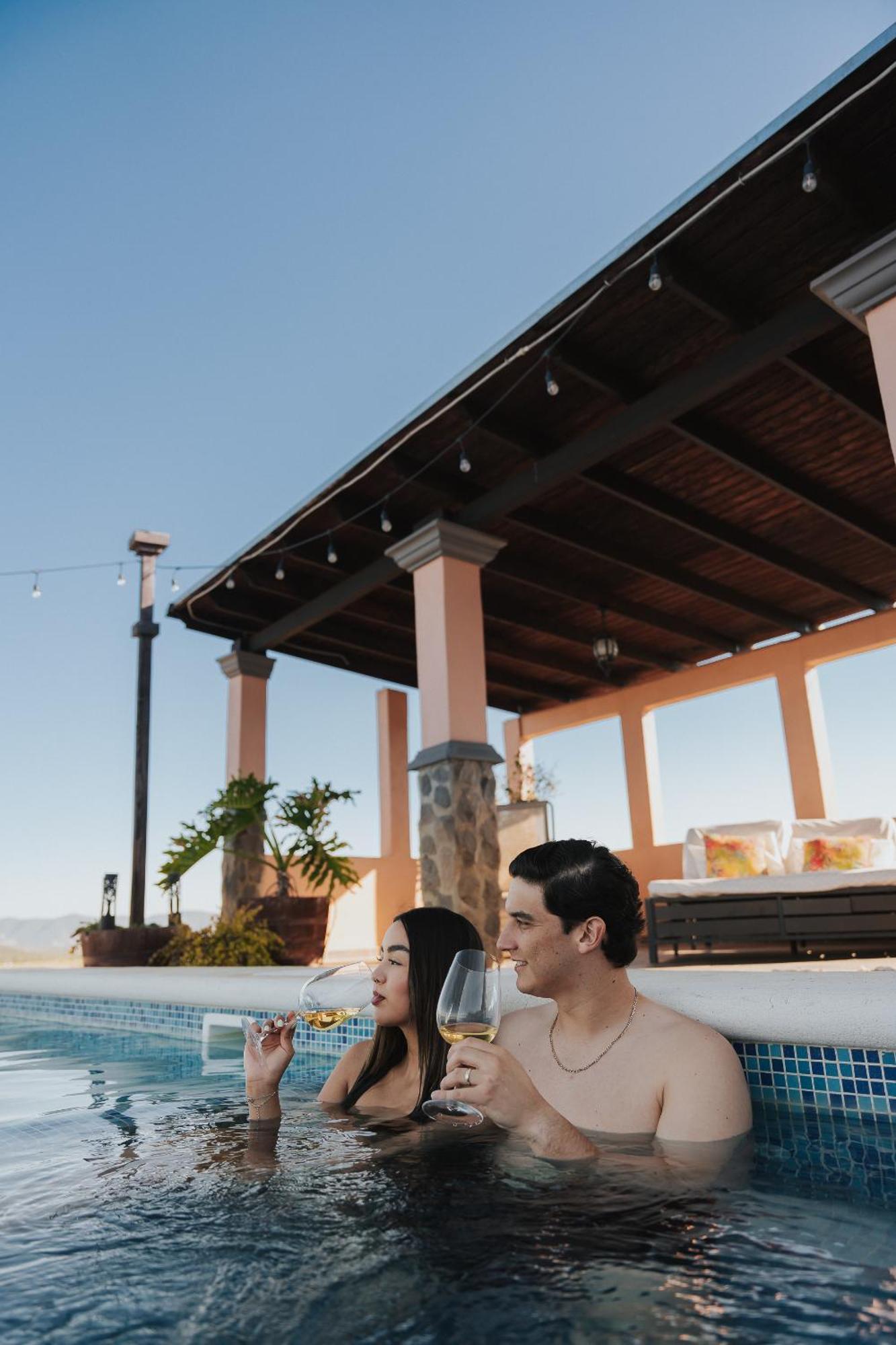 Bajo Estrellas Hotel Contemporaneo Валье-де-Гуадалупе Экстерьер фото